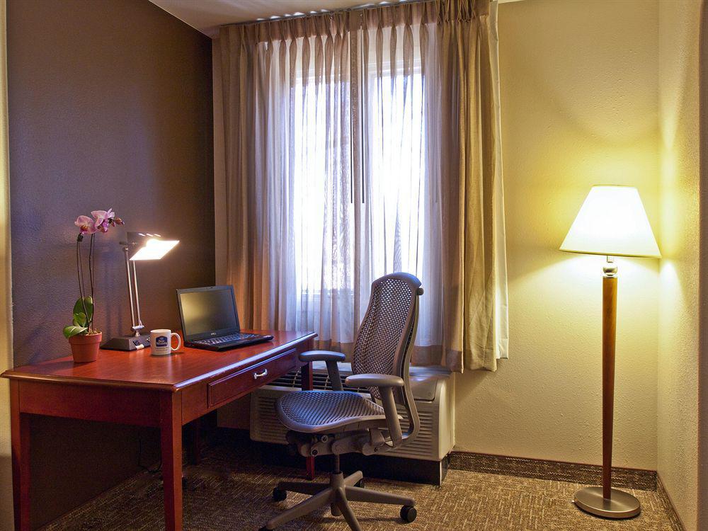 Best Western University Inn Fort Collins Room photo